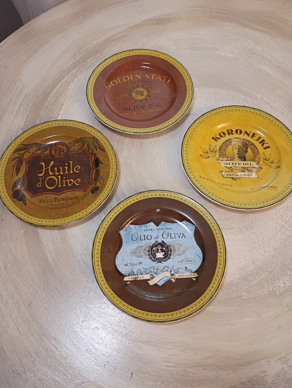ONIEDA Olive Oil Plate 4 PC Set - Display or Salad 8"